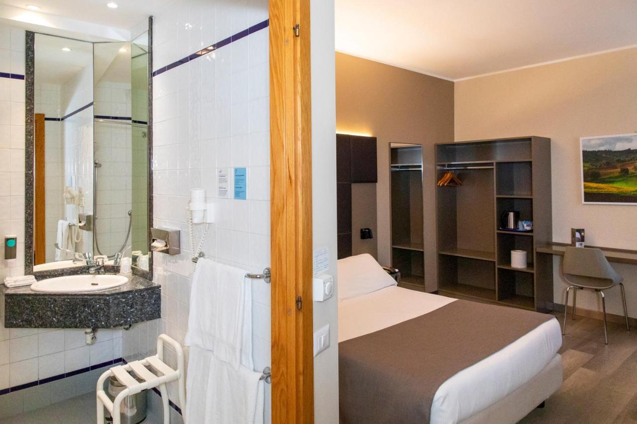 City Hotel & Suites Foligno Eksteriør billede