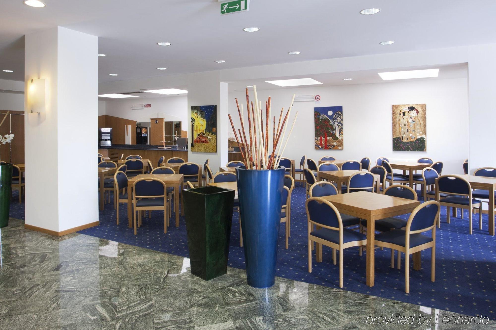 City Hotel & Suites Foligno Restaurant billede