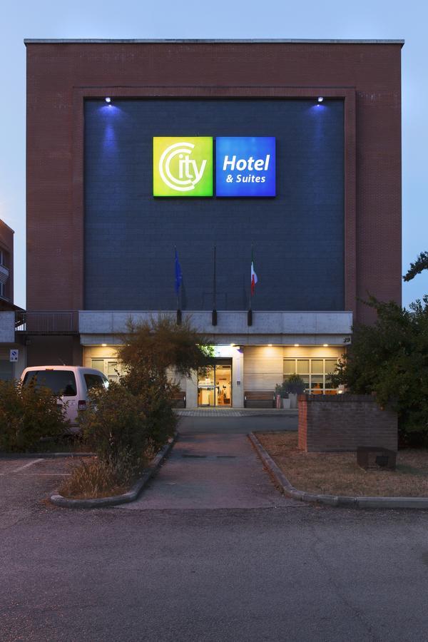 City Hotel & Suites Foligno Eksteriør billede
